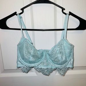 VICTORIAS SECRET. Size 32D. Sky Blue Balconette Bra.